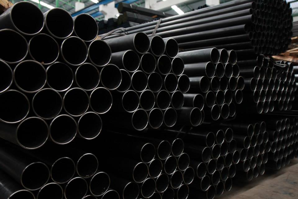 Трубы черные неоцинкованные по низкой цене в интернет-магазине «Сантехкомплект»